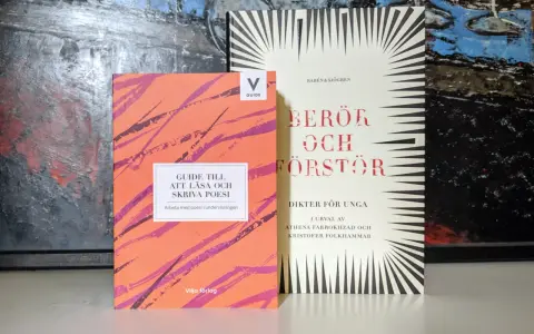 Två böcker: en orange med titeln "Guide till att läsa och skriva poesi" och en vit med titeln "Berör och förstör - Dikter för unga". En perfekt mall för att skriva dikt.